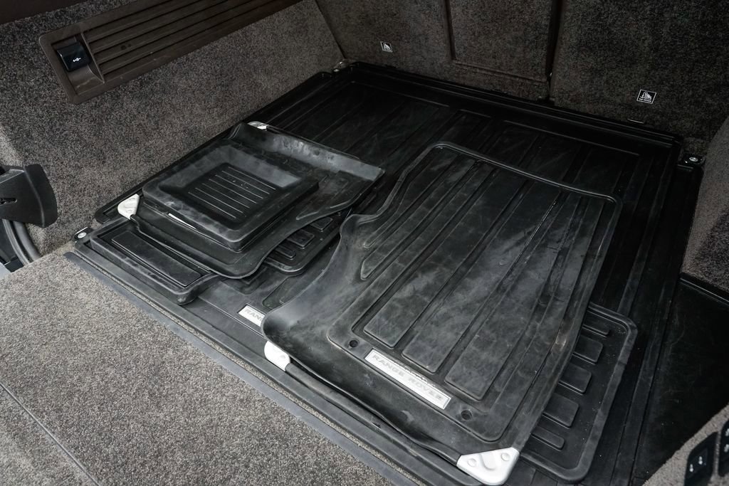 Used 2020 Land Rover Range Rover HSE image 44