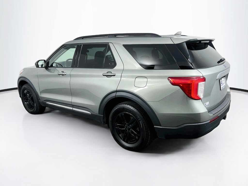 Used 2020 Ford Explorer XLT w/ Cold Weather Package AWD/4WD image 5