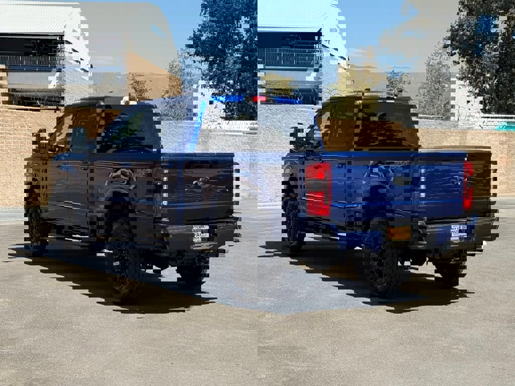 New 2026 Ford F250 Lariat w/ Black Appearance Package image 5