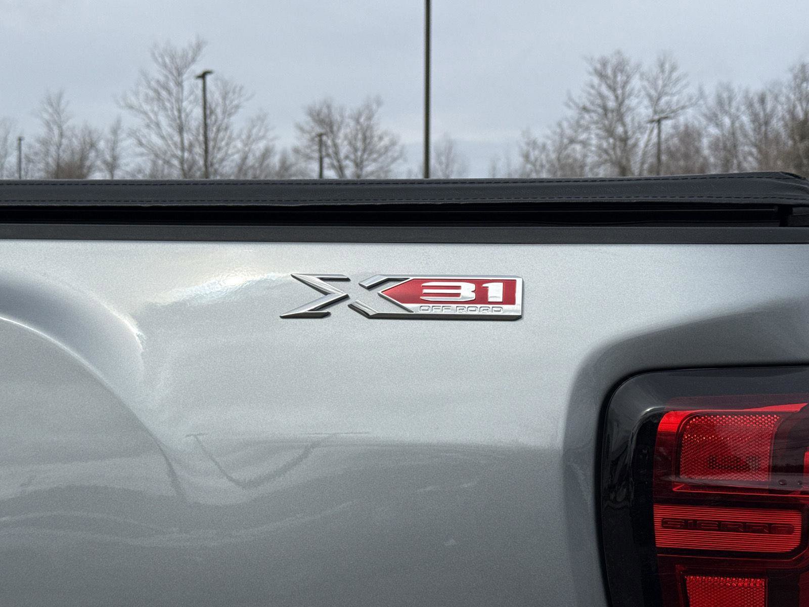 Used 2025 GMC Sierra 3500 SLE w/ SLE Convenience Package image 8