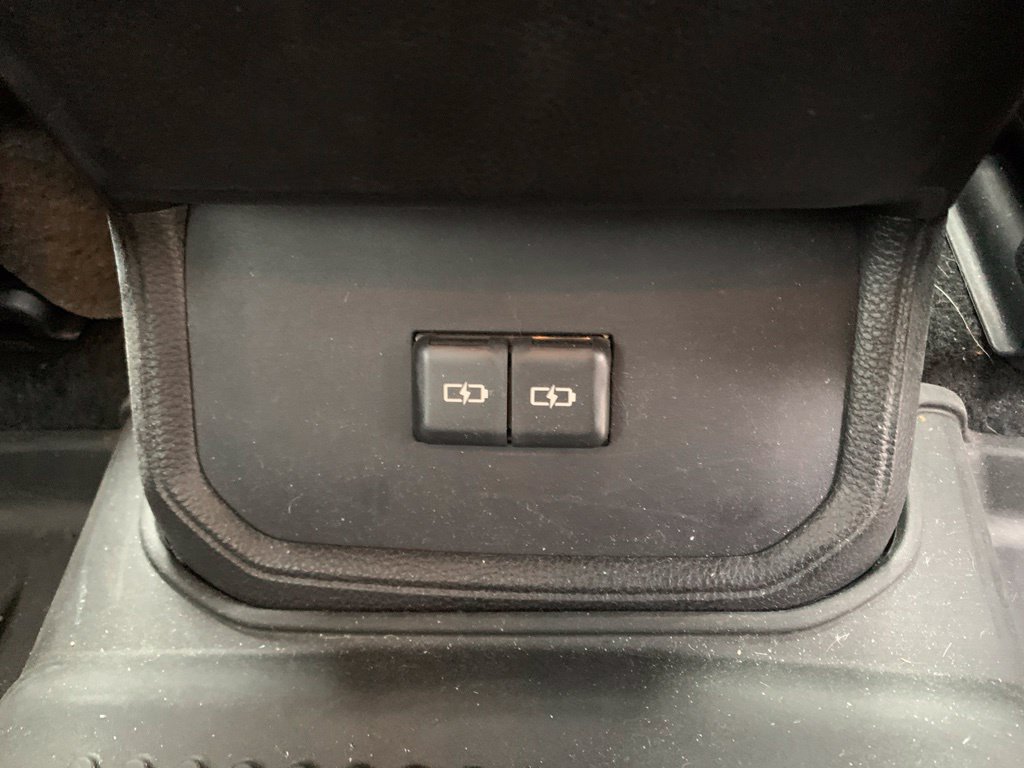 Used 2023 Toyota Highlander LE FWD image 28
