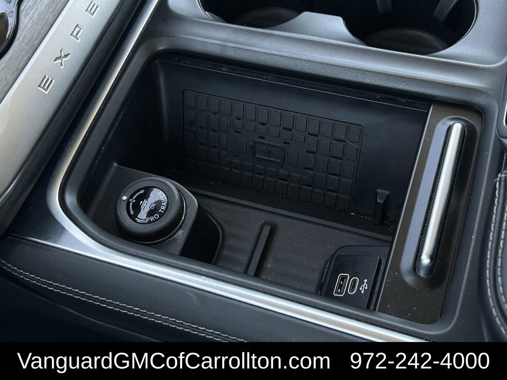Used 2025 Ford Expedition Platinum image 22