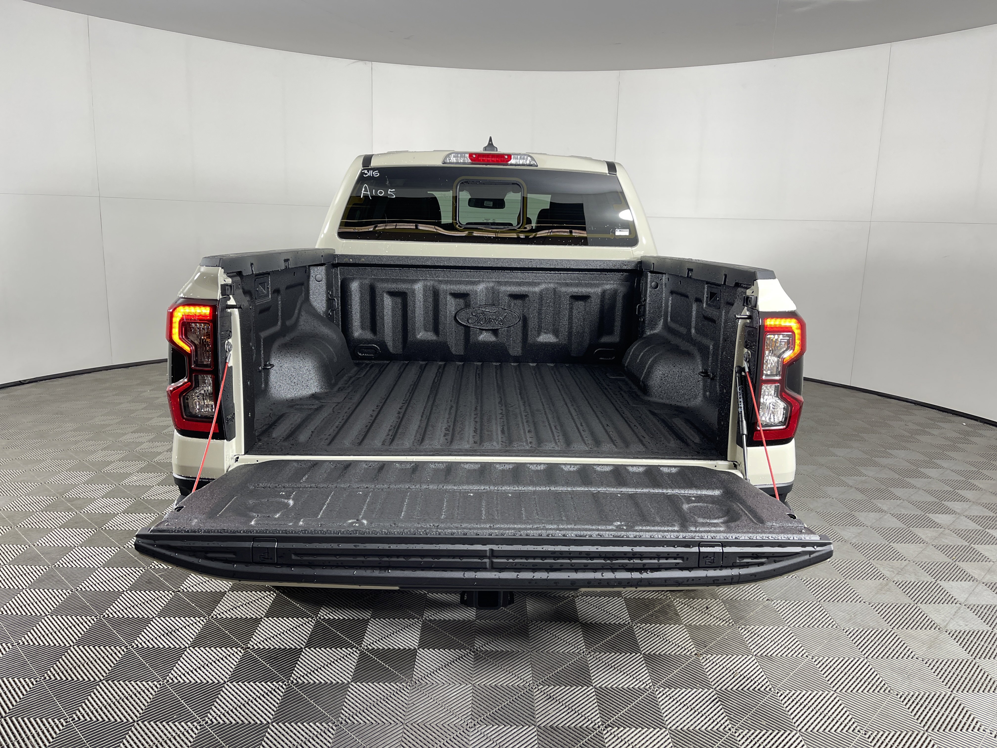 New 2025 Ford Ranger Lariat w/ FX4 Off-Road Package image 8