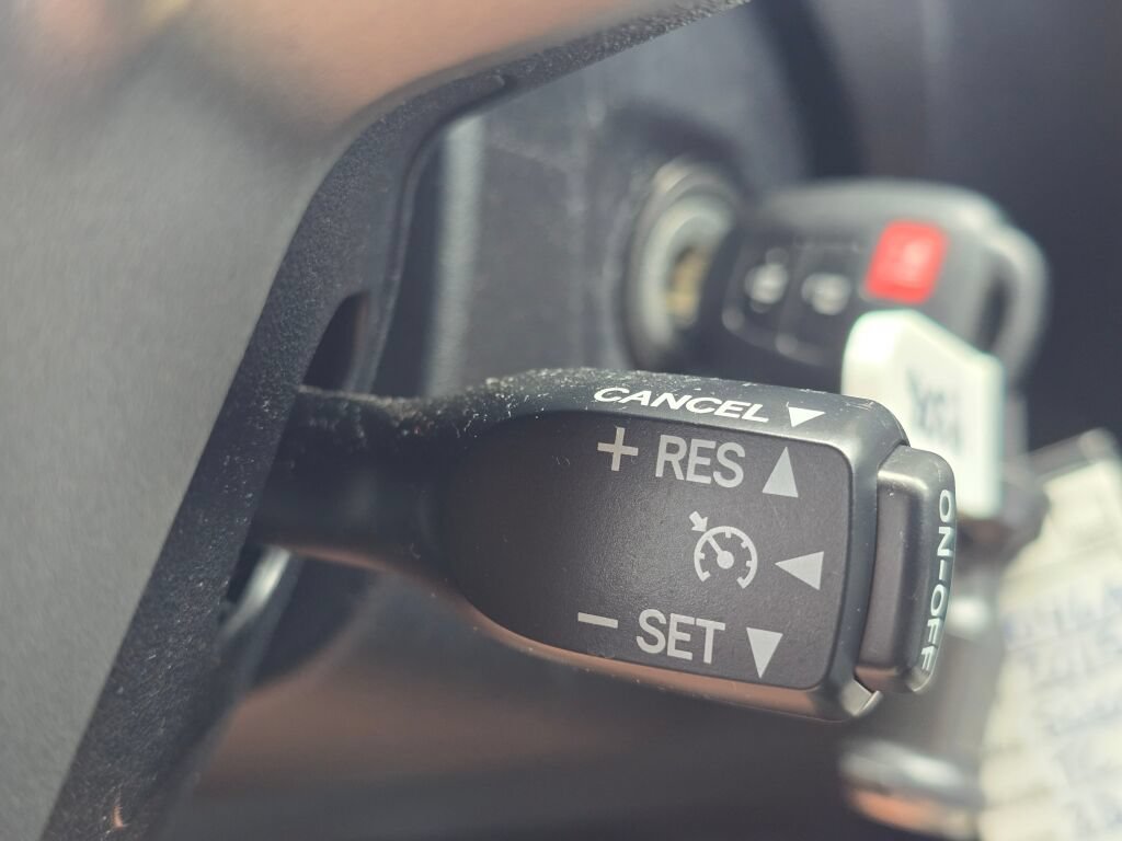 Used 2015 Scion tC FWD image 28