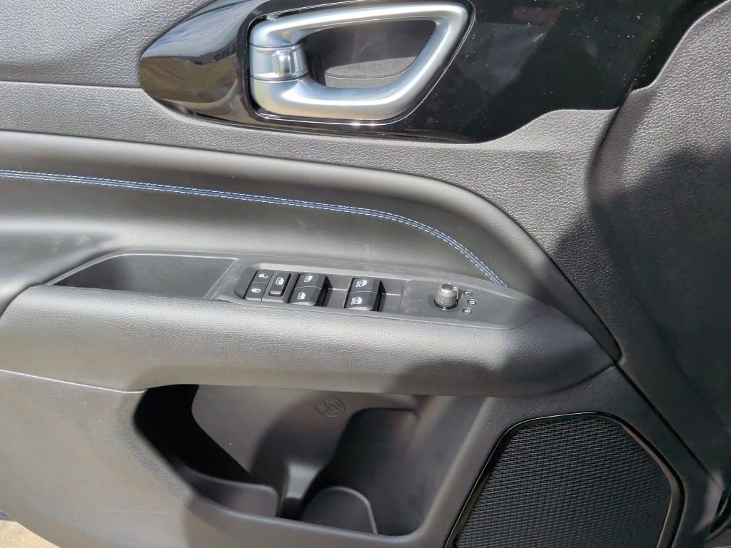 New 2026 Jeep Compass Altitude image 11