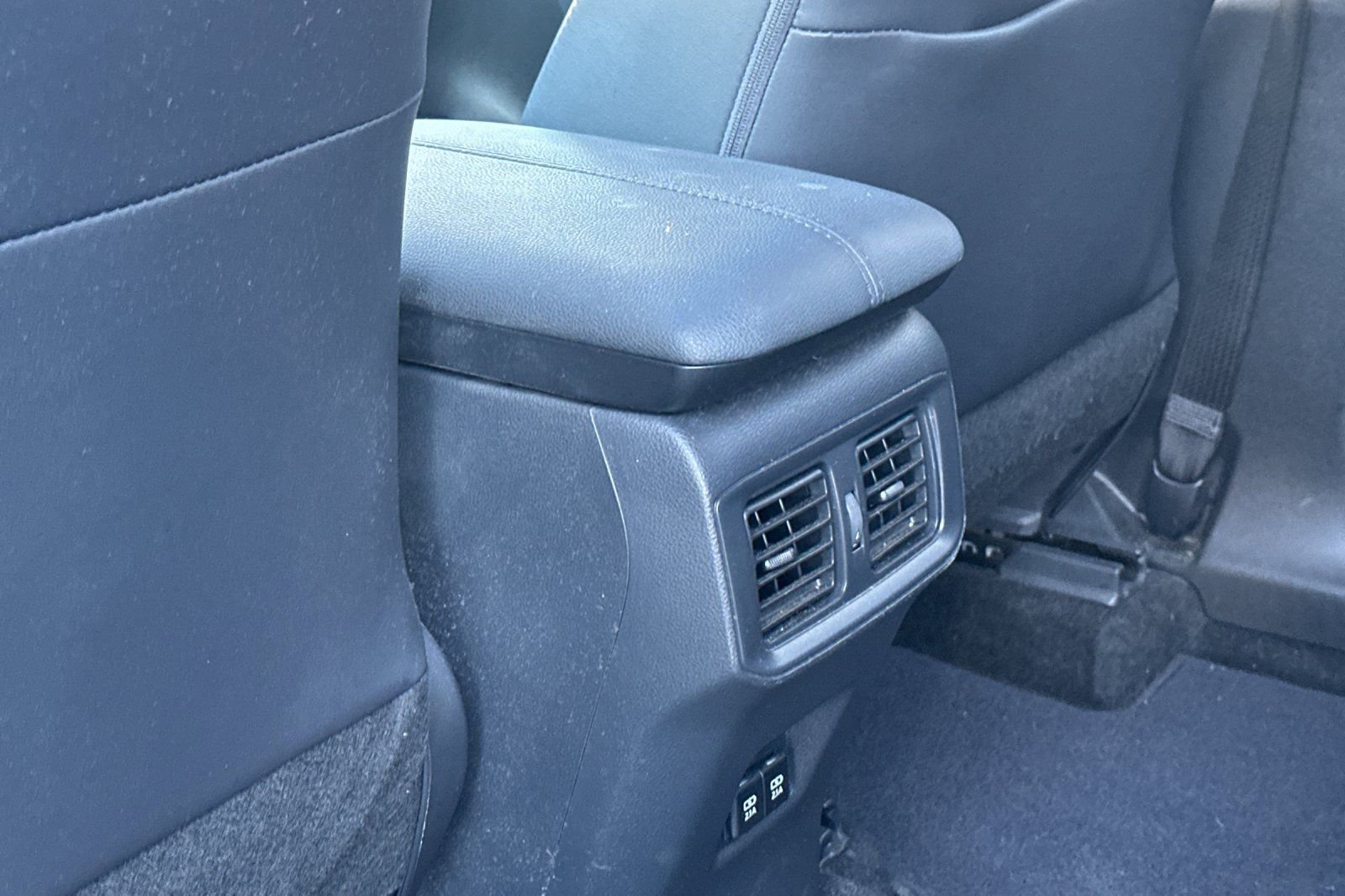 Used 2019 Toyota RAV4 XSE w/ XSE Weather Package image 15