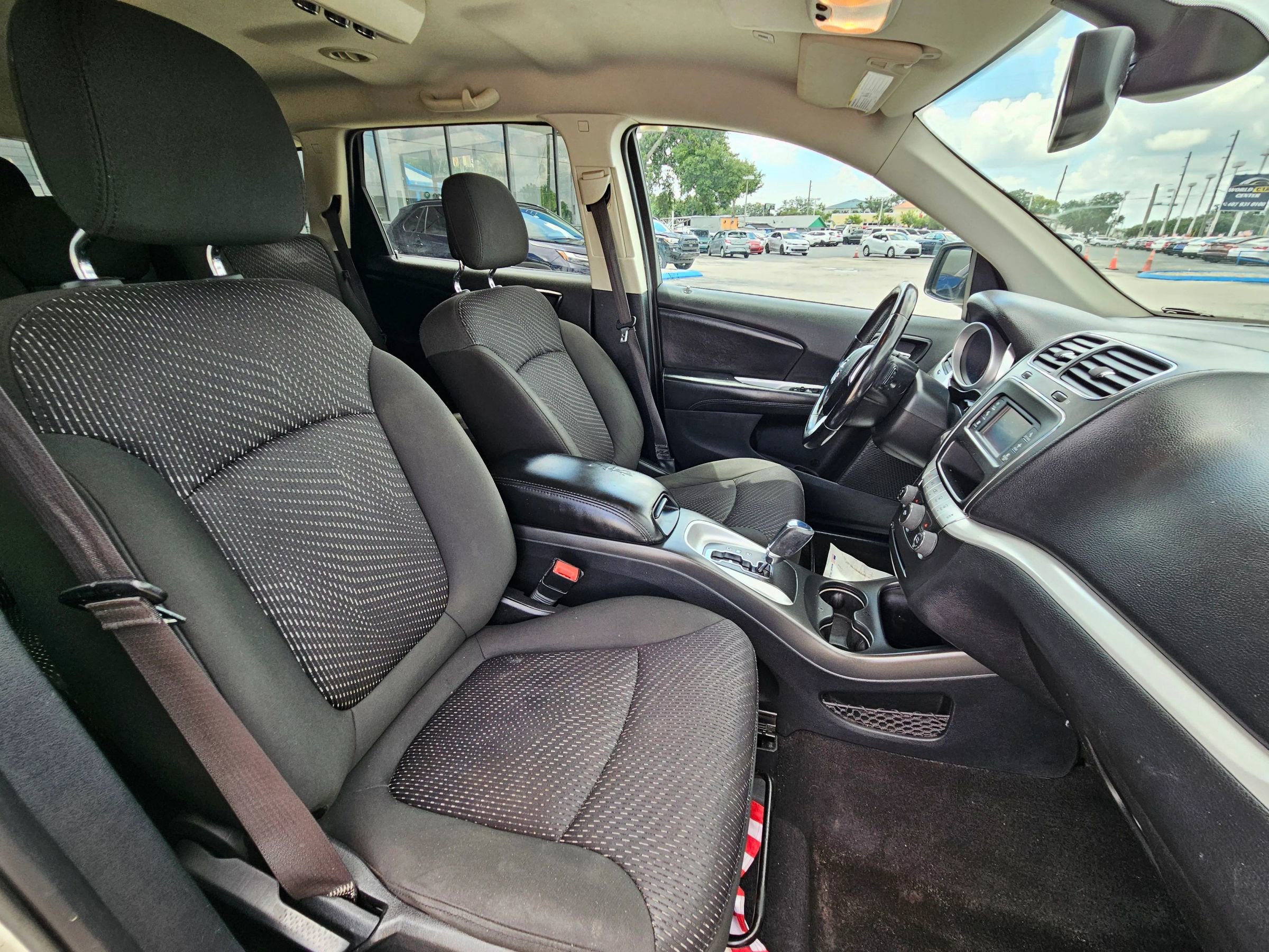 Used 2019 Dodge Journey SE w/ Connectivity Group FWD image 16