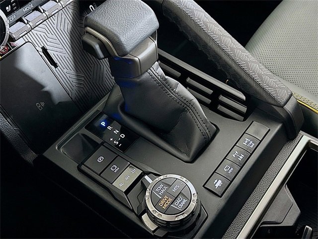 Used 2025 Toyota 4Runner Trailhunter image 17