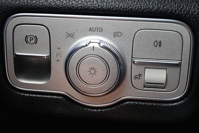 Used 2021 Mercedes-Benz GLE 350 w/ Premium Package image 23