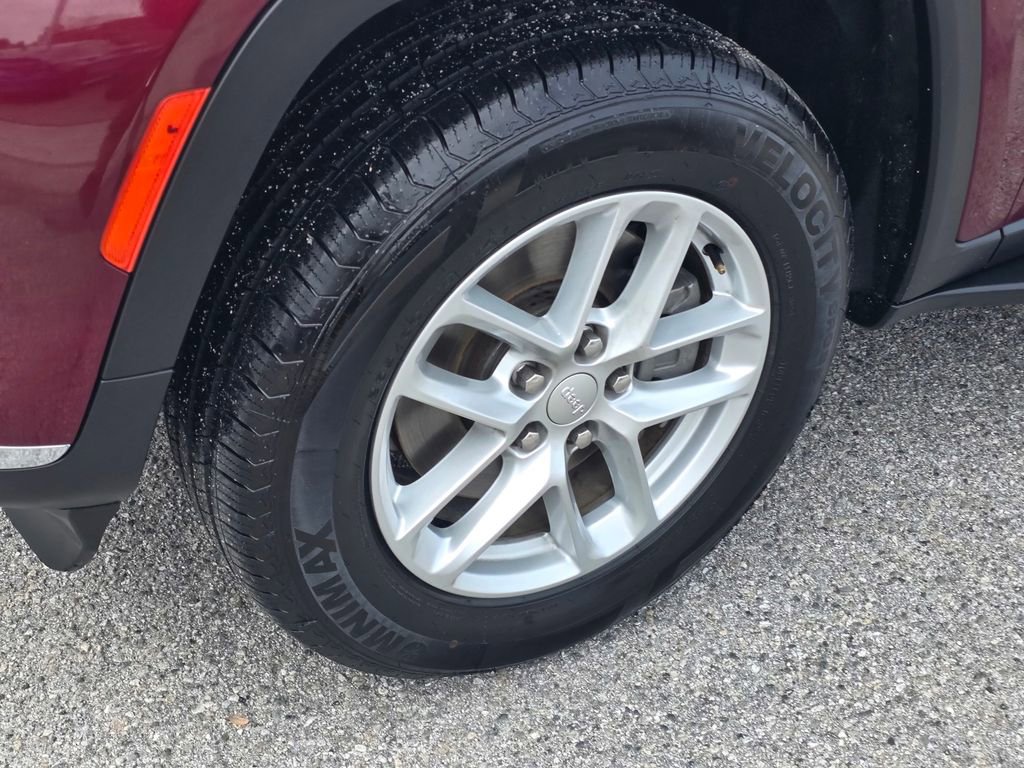 Used 2022 Jeep Grand Cherokee L Laredo w/ Luxury Tech Group I image 11