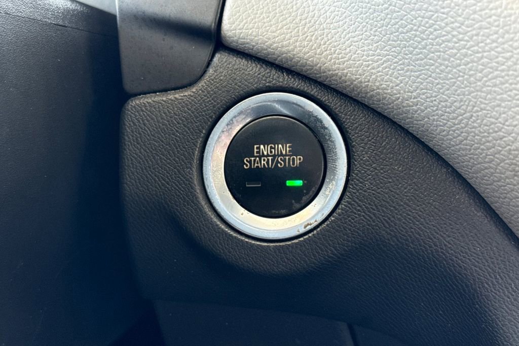 Used 2023 Chevrolet Equinox LS FWD image 33