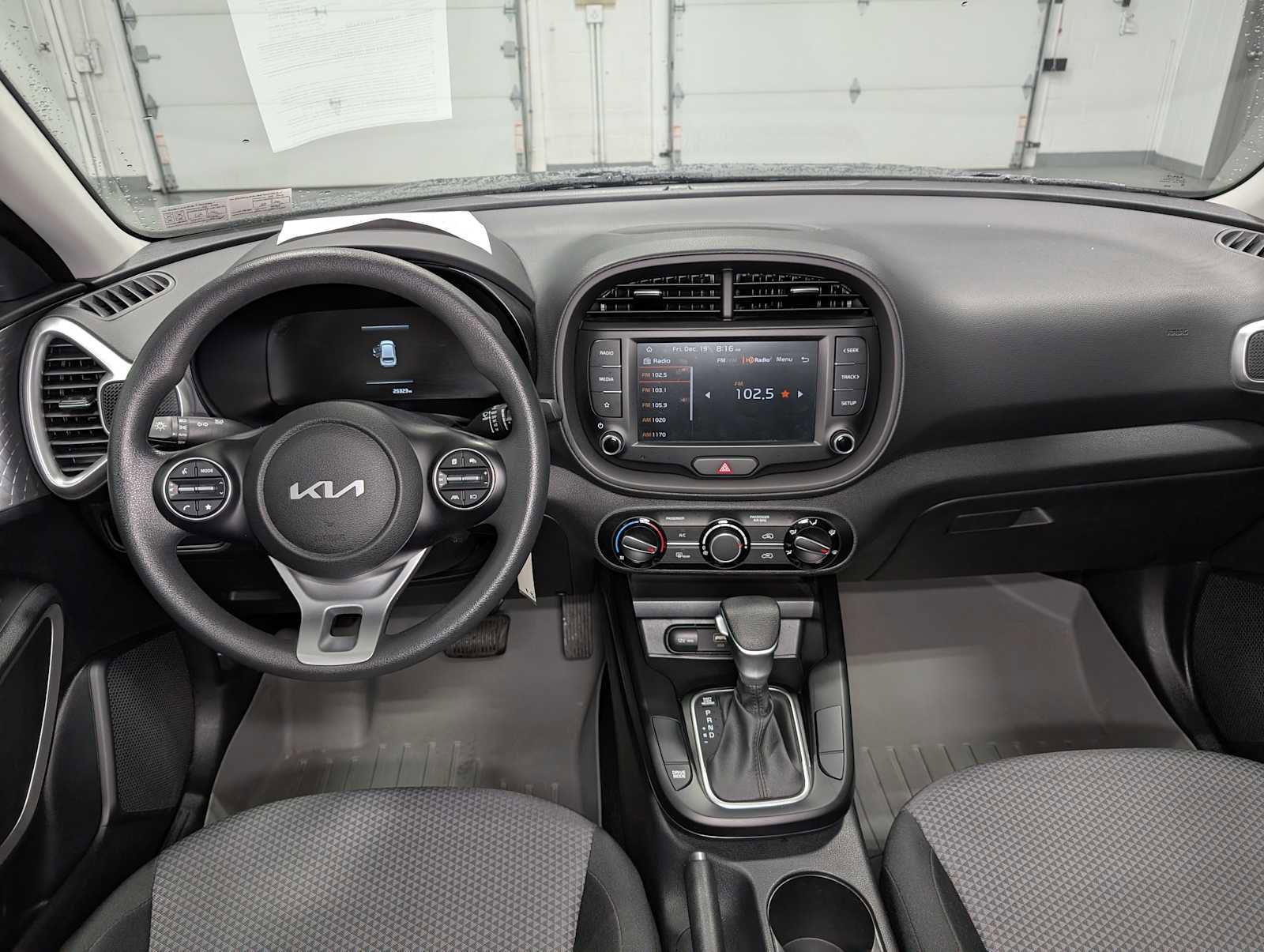 Certified 2023 Kia Soul LX image 17