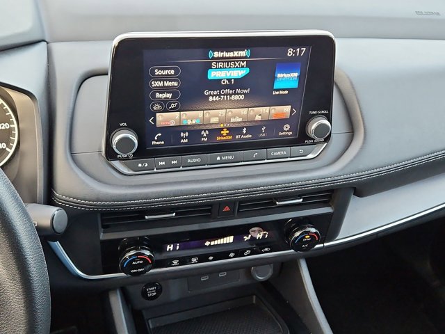 Used 2024 Nissan Rogue SV image 14