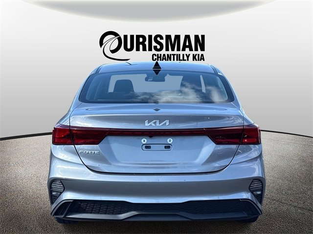 Used 2024 Kia Forte LXS image 3