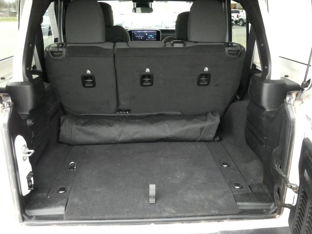 Used 2025 Jeep Wrangler Unlimited Rubicon image 35