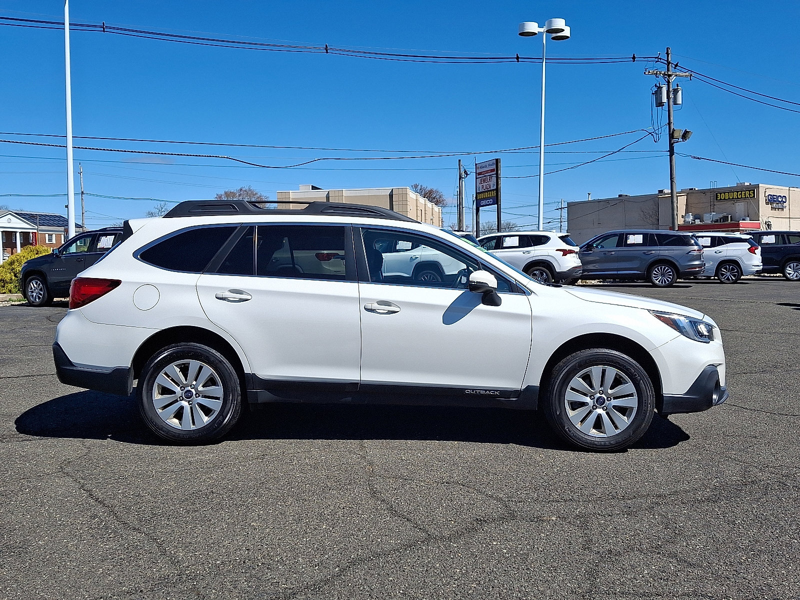 Used 2019 Subaru Outback 2.5i Premium image 8
