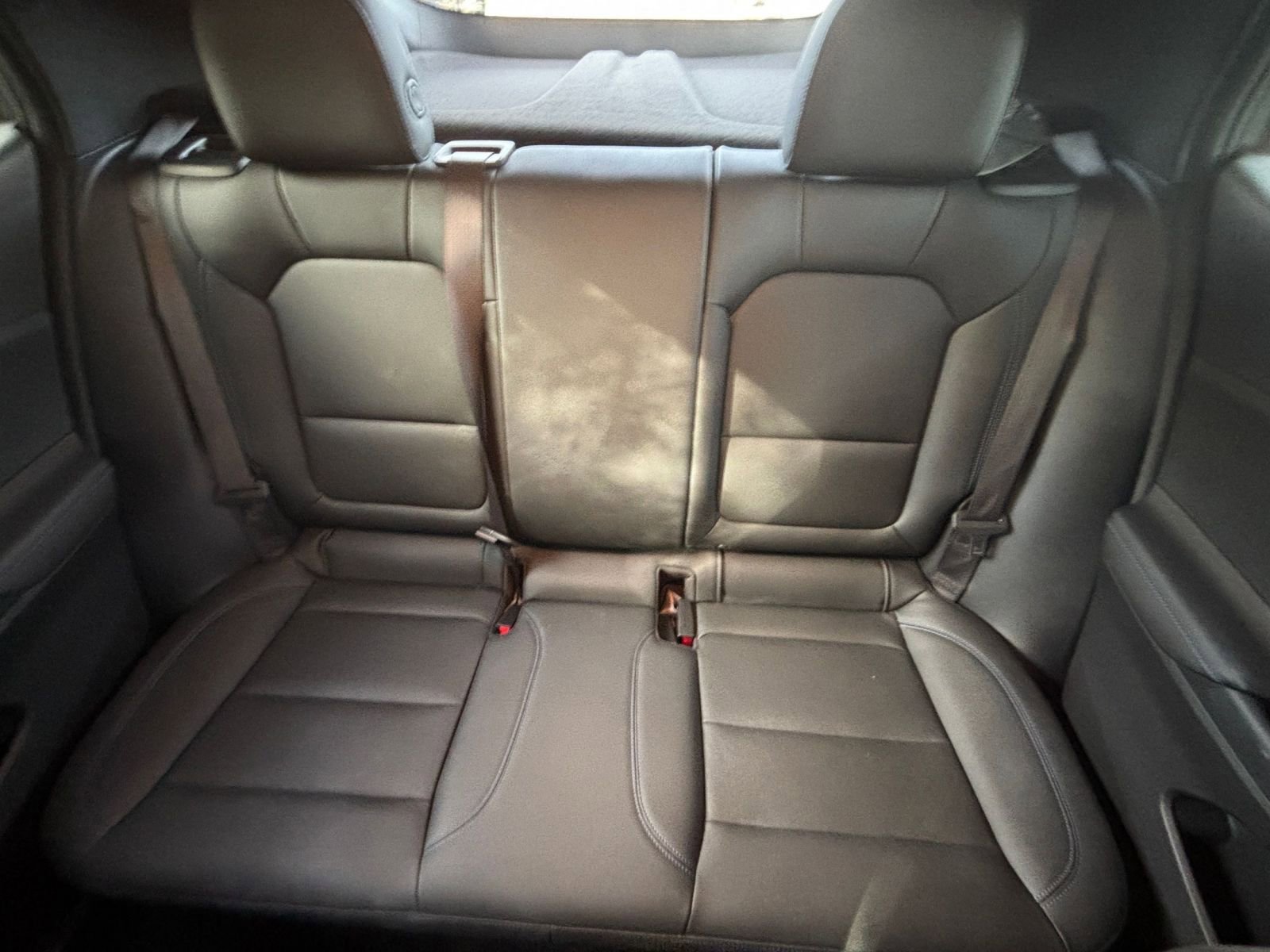 Used 2025 Buick Envista Sport Touring image 38