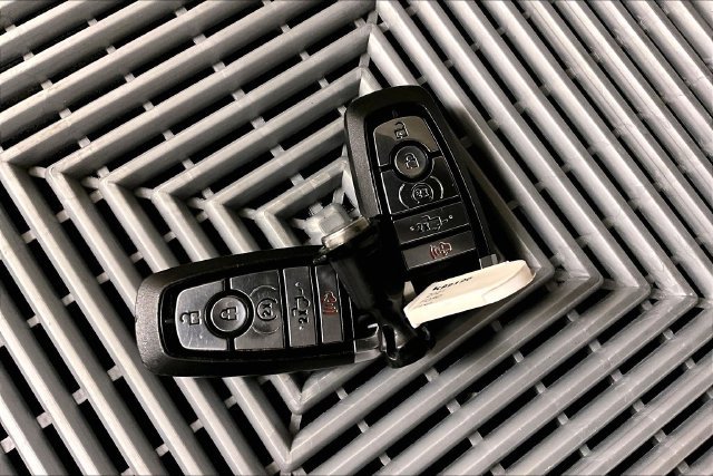 Used 2021 Ford F150 Limited AWD/4WD image 12