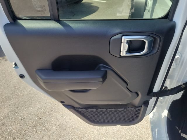 Used 2025 Jeep Wrangler Unlimited Sport AWD/4WD image 9