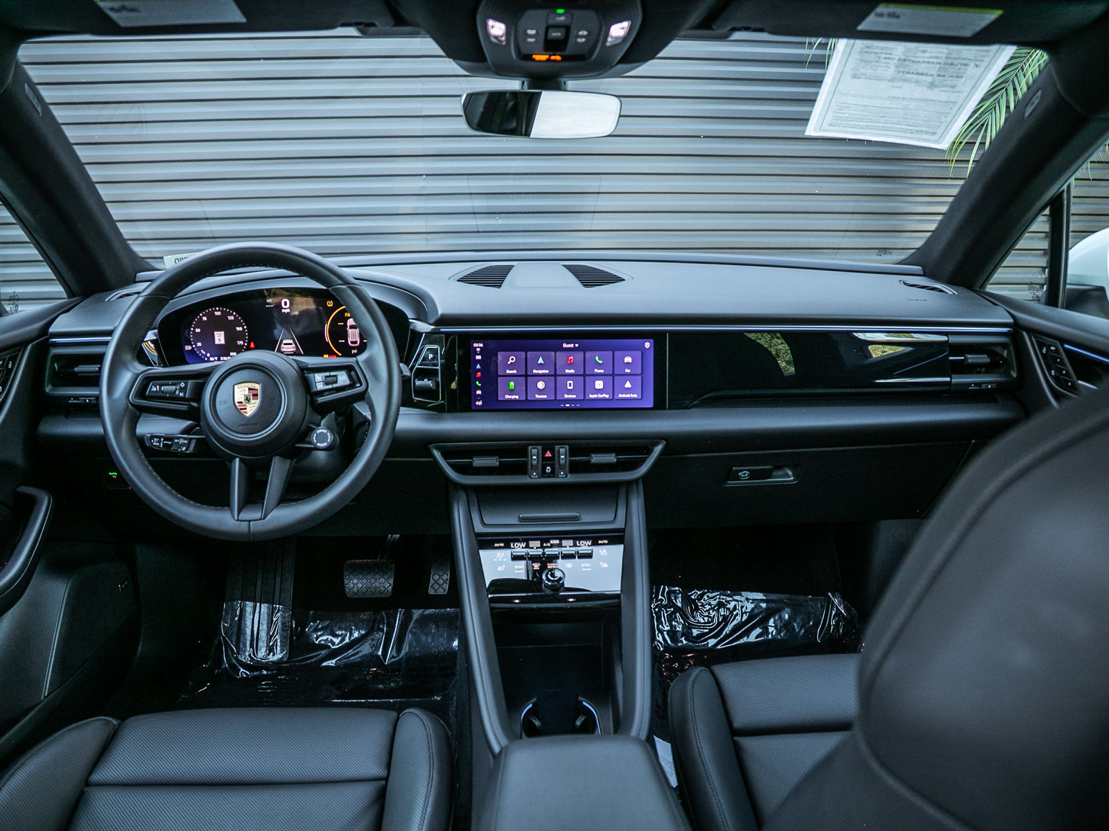 Certified 2025 Porsche Macan Electric RWD image 12
