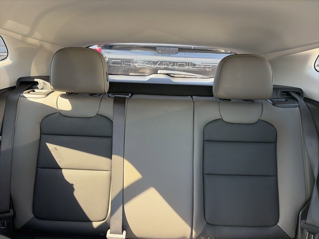 Certified 2025 Chevrolet Trax ACTIV w/ Sunroof Package image 21