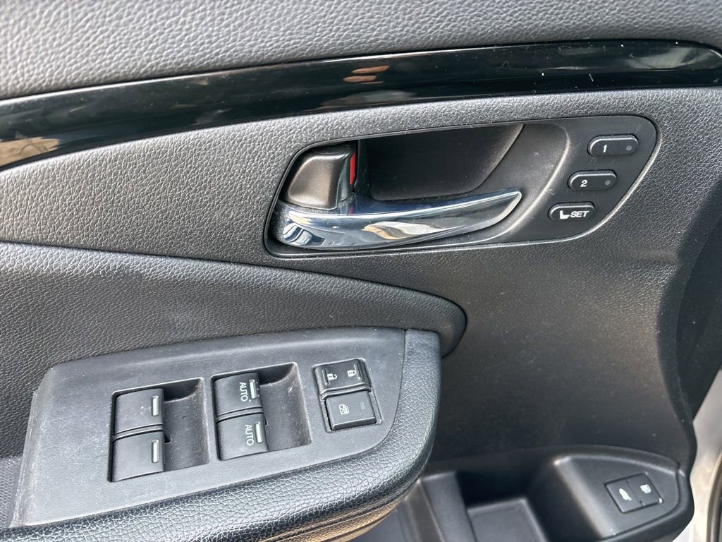 Used 2016 Honda Pilot Elite image 18