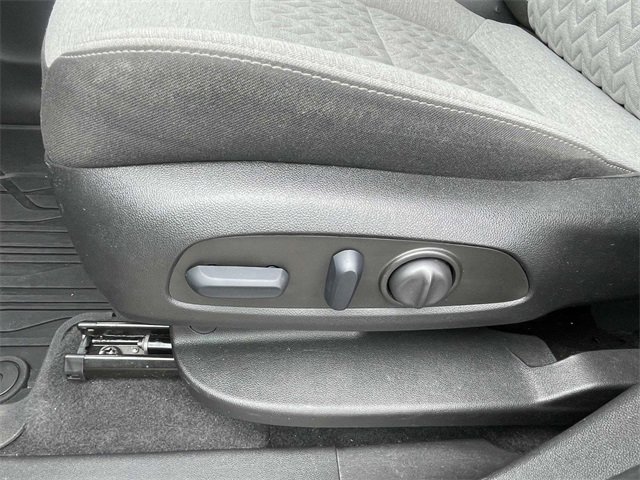 Used 2023 Chevrolet Equinox LT w/ LPO, Floor Liner Package image 15