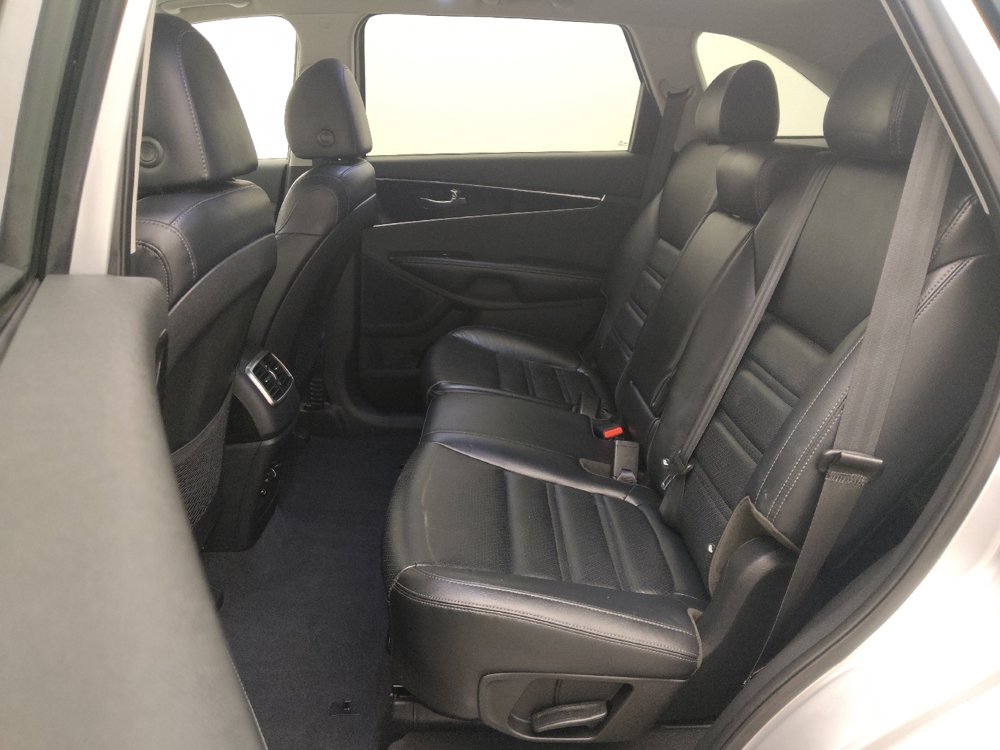 Used 2020 Kia Sorento EX image 18