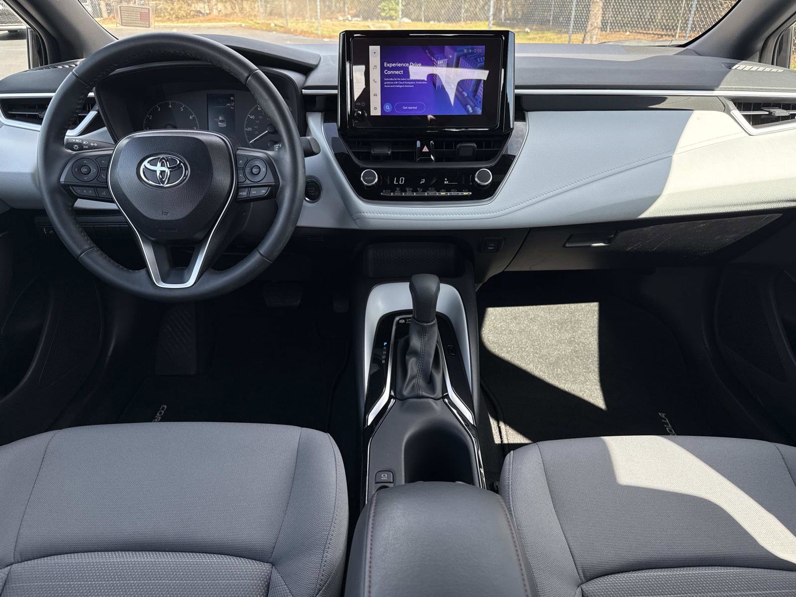 Used 2025 Toyota Corolla SE image 14