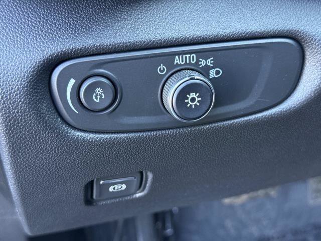 Used 2024 Chevrolet Blazer LT w/ Convenience Package FWD image 11