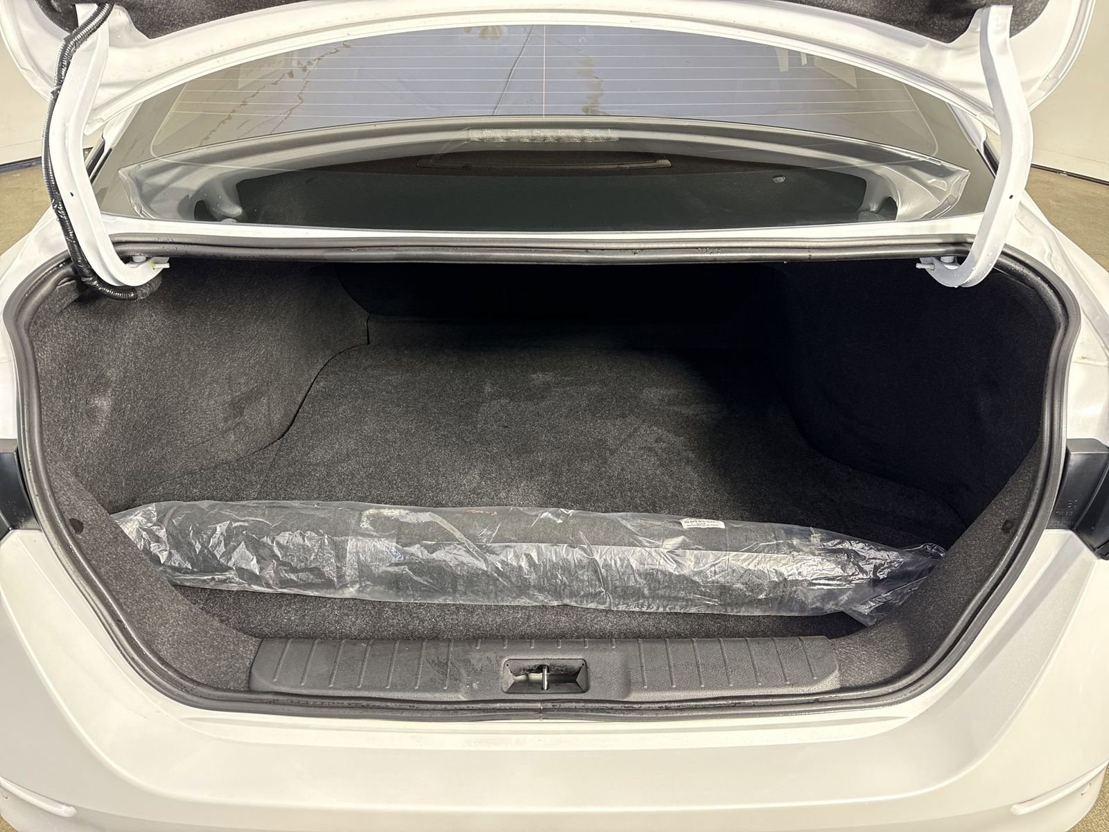 Certified 2025 Nissan Sentra SV image 34