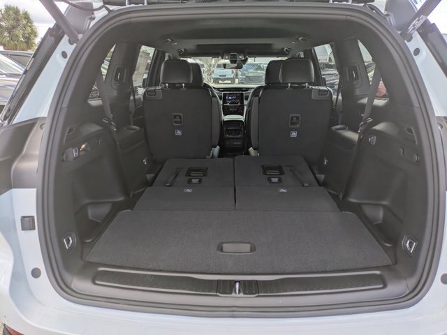 New 2025 Jeep Grand Cherokee L Altitude image 11