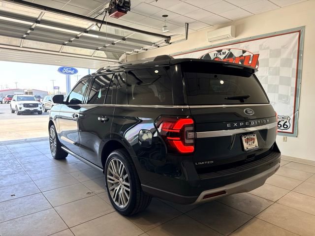 Used 2022 Ford Expedition Limited image 11