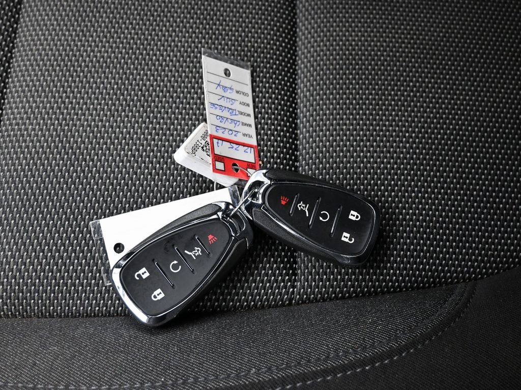 Used 2023 Chevrolet Traverse LT w/ LPO, Floor Liner Package image 32