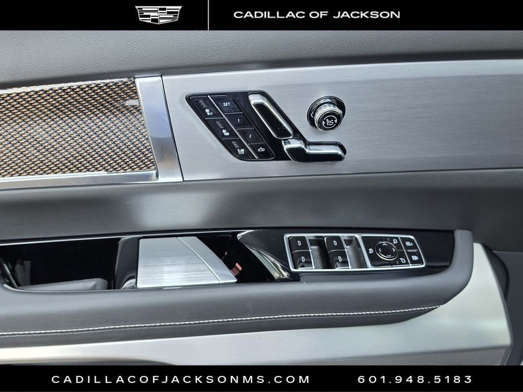 New 2027 Cadillac Vistiq Luxury w/ LPO, Floor Liner Package AWD/4WD image 16