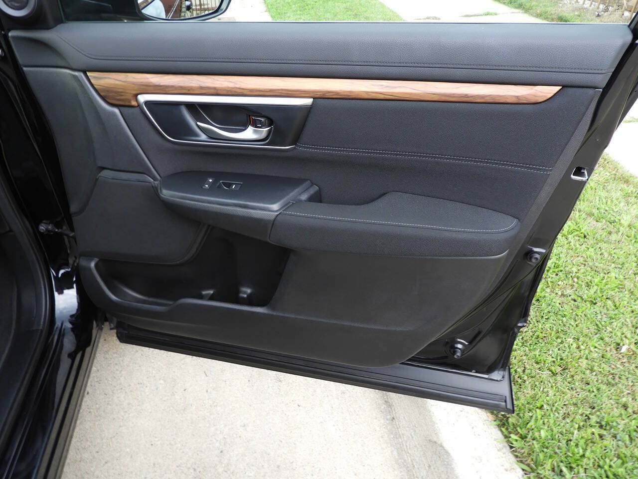 Used 2018 Honda CR-V EX image 37