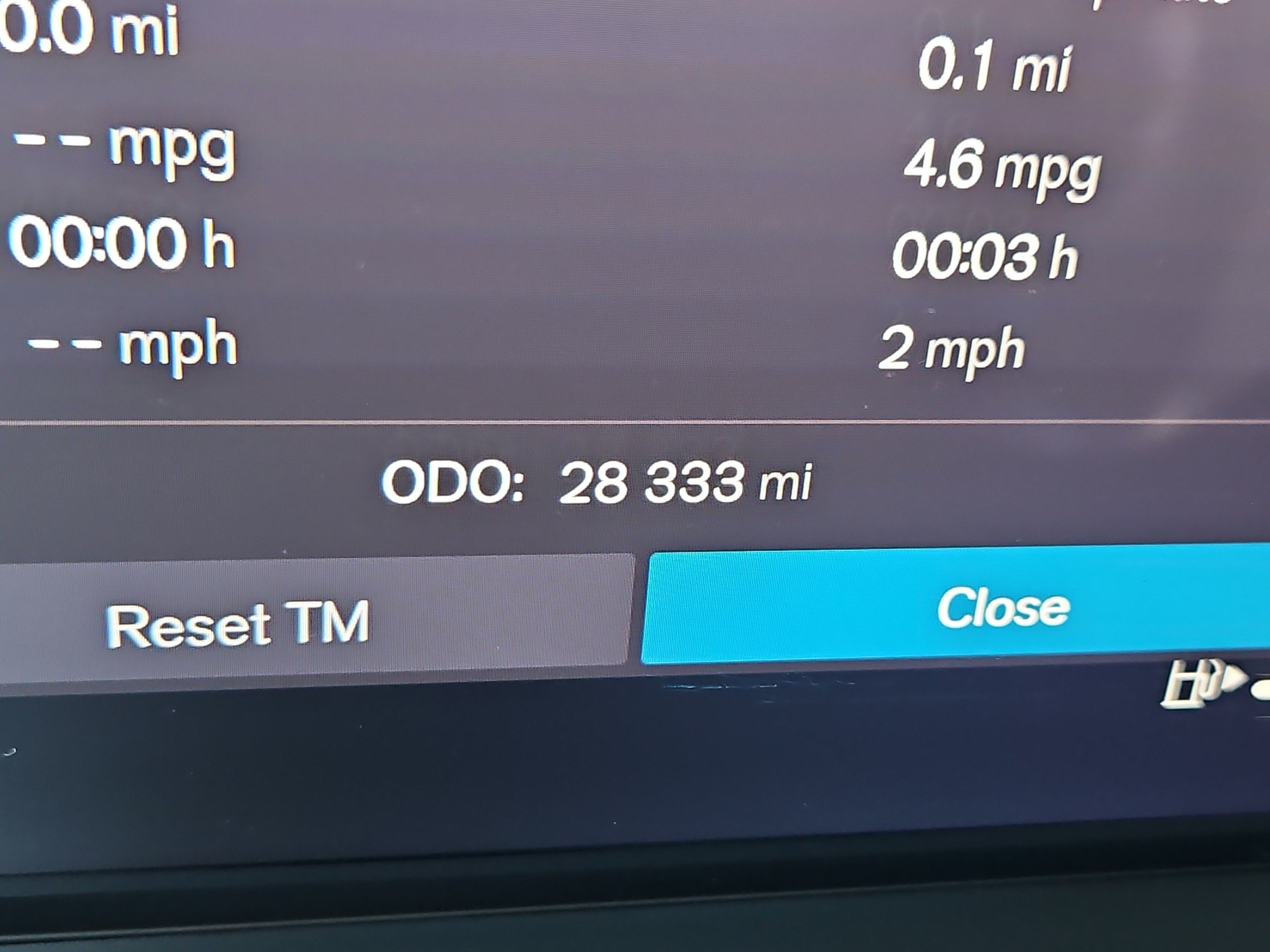 Used 2025 Volvo XC40 B5 Plus AWD/4WD image 6