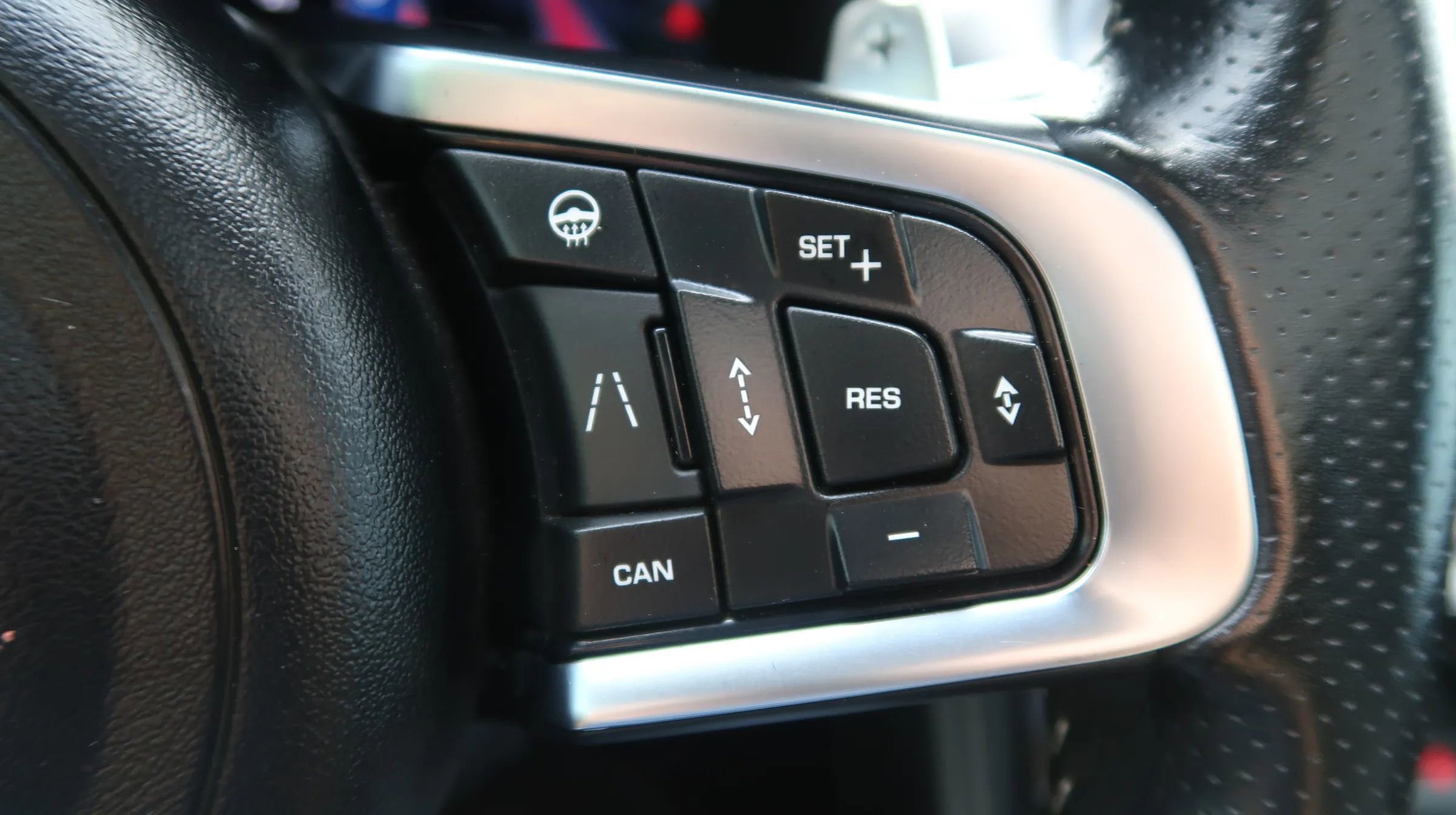 Used 2020 Jaguar F-PACE SVR AWD/4WD image 39