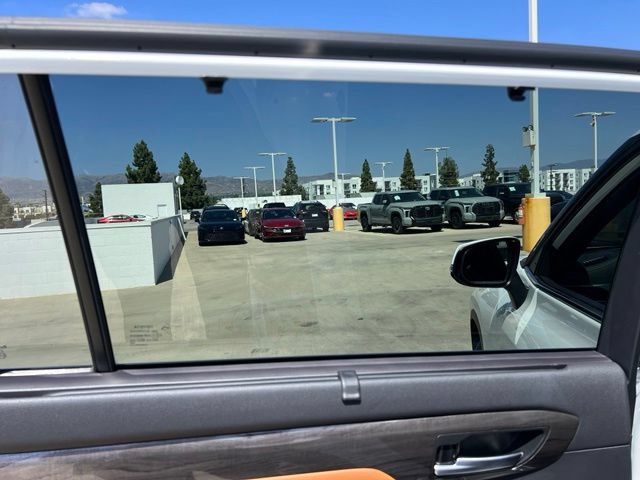 Used 2023 Toyota Highlander Platinum FWD image 55