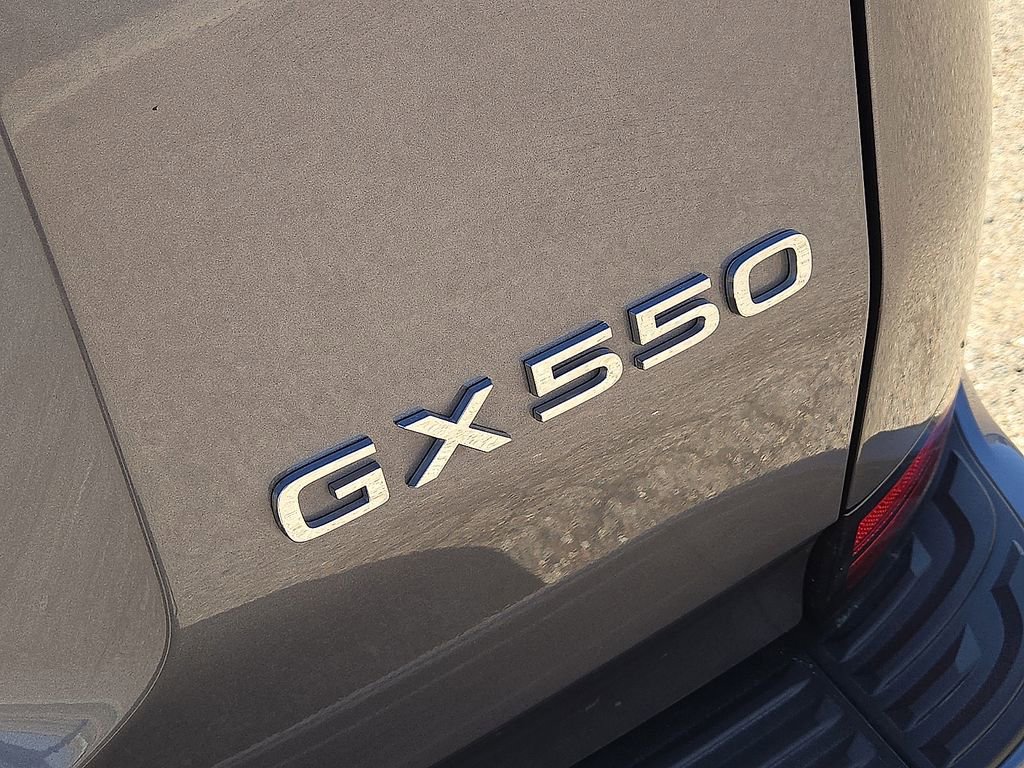Used 2024 Lexus GX 550 w/ Accessory Package (Z1) image 13