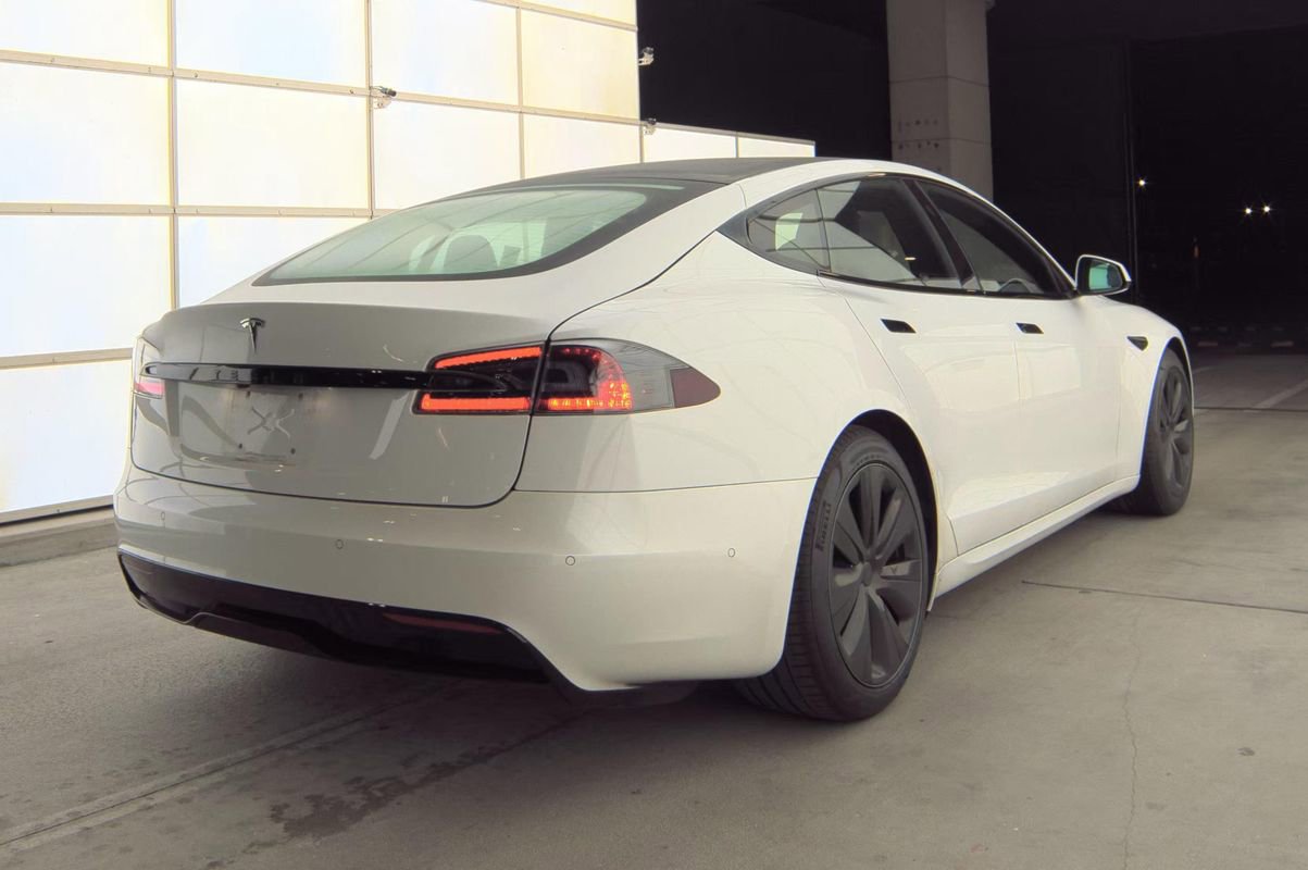 Used 2021 Tesla Model S Long Range AWD/4WD image 2