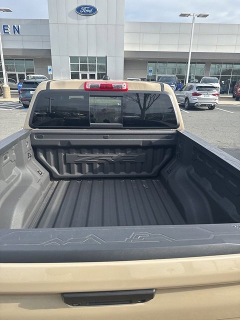 Used 2024 Chevrolet Colorado ZR2 w/ Technology Package image 9