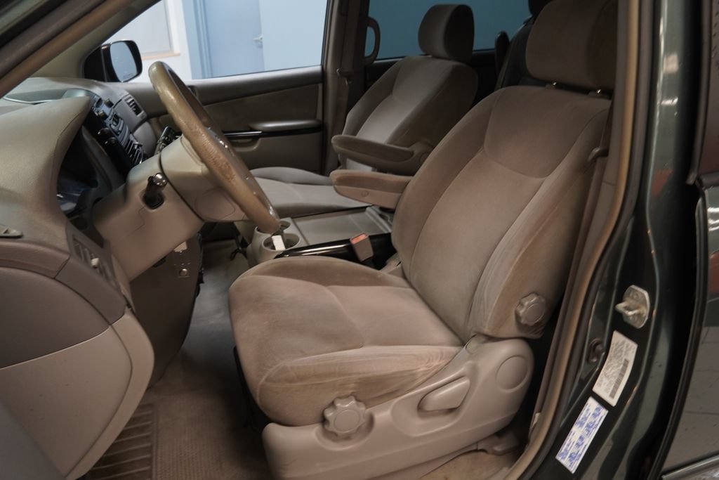 Used 2004 Toyota Sienna FWD image 3