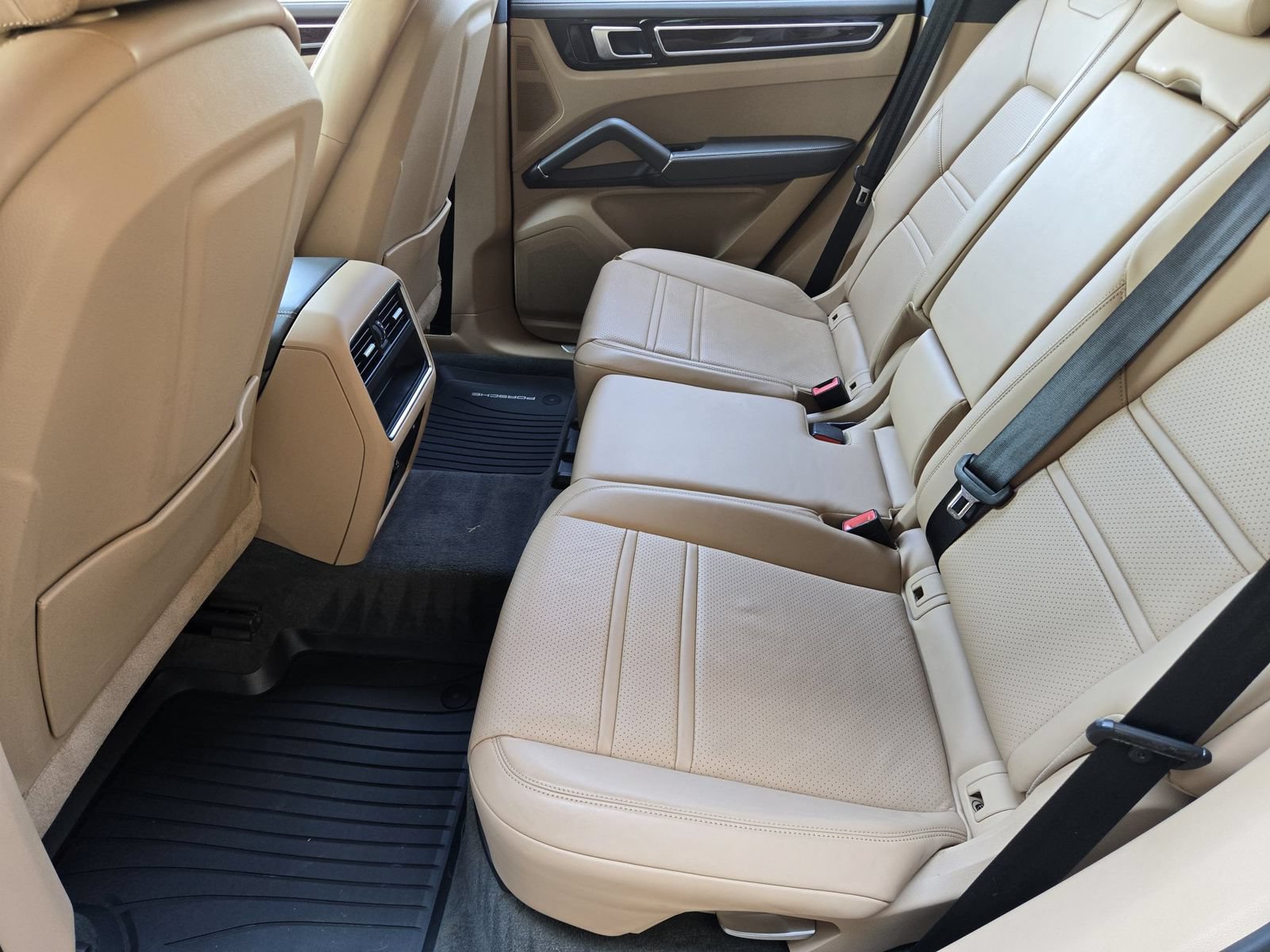 Used 2019 Porsche Cayenne AWD/4WD image 31