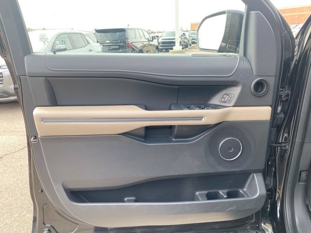 Used 2024 Ford Expedition Max XLT AWD/4WD image 22
