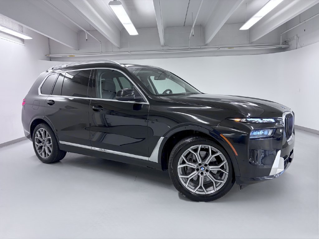 Used 2023 BMW X7 xDrive40i w/ Premium Package AWD/4WD image 8