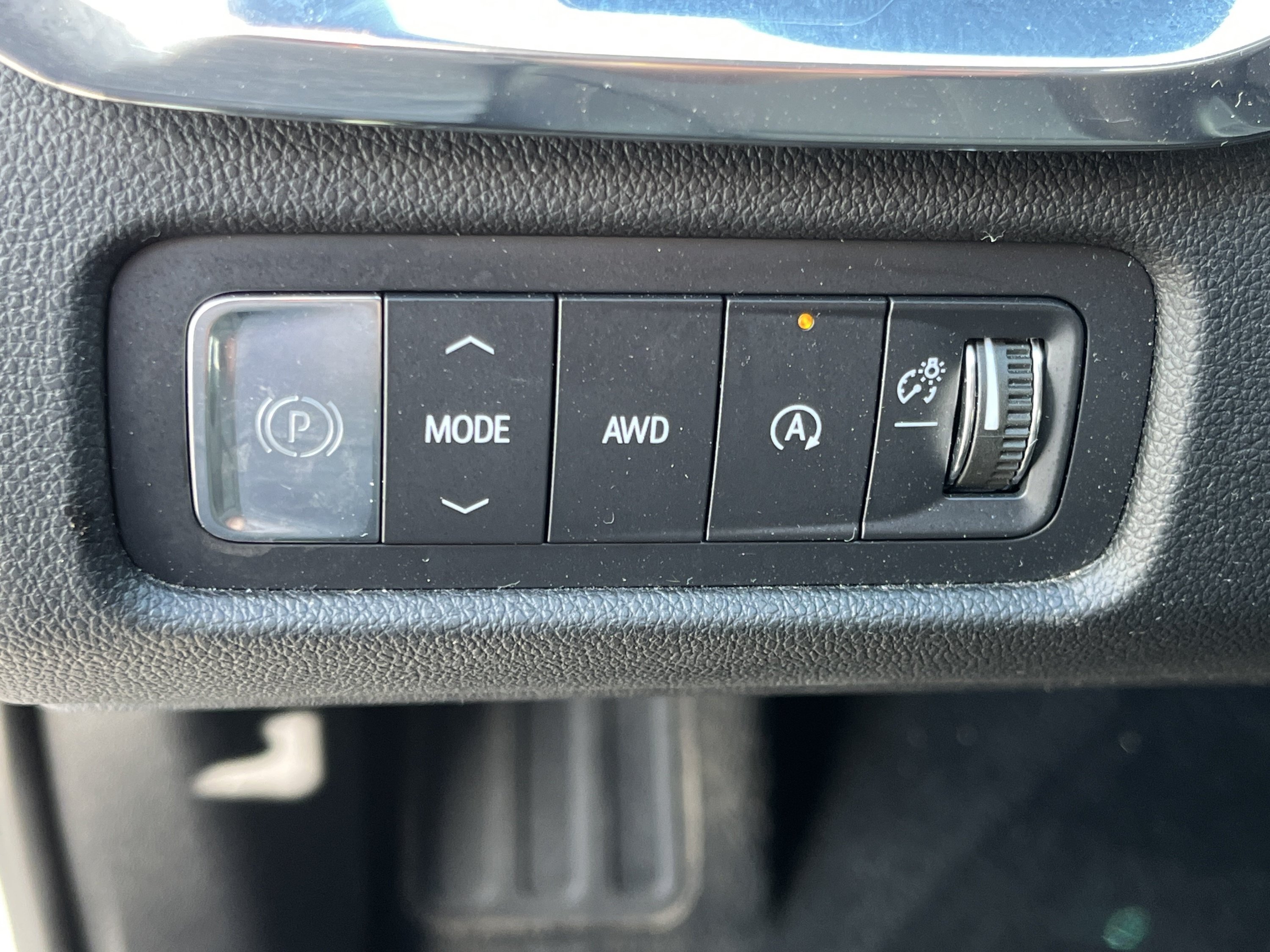 Used 2025 GMC Acadia Elevation w/ Elevation Premium Package AWD/4WD image 18