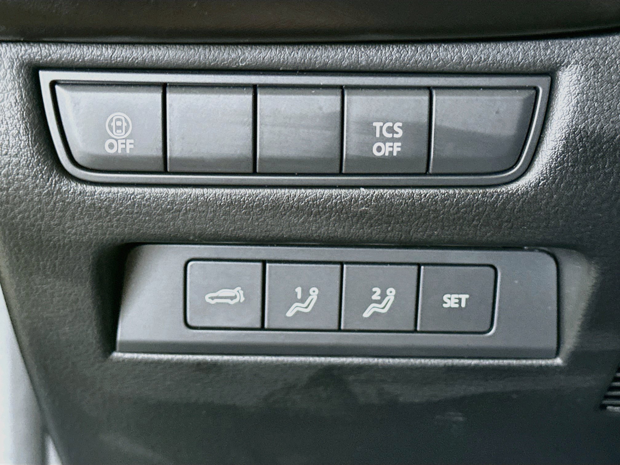Used 2025 MAZDA CX-50 AWD 2.5 S w/ Premium Plus Pkg image 17