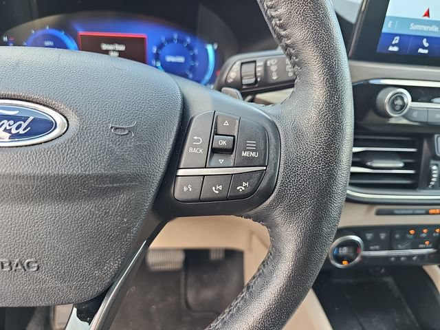 Used 2020 Ford Escape Titanium AWD/4WD image 21