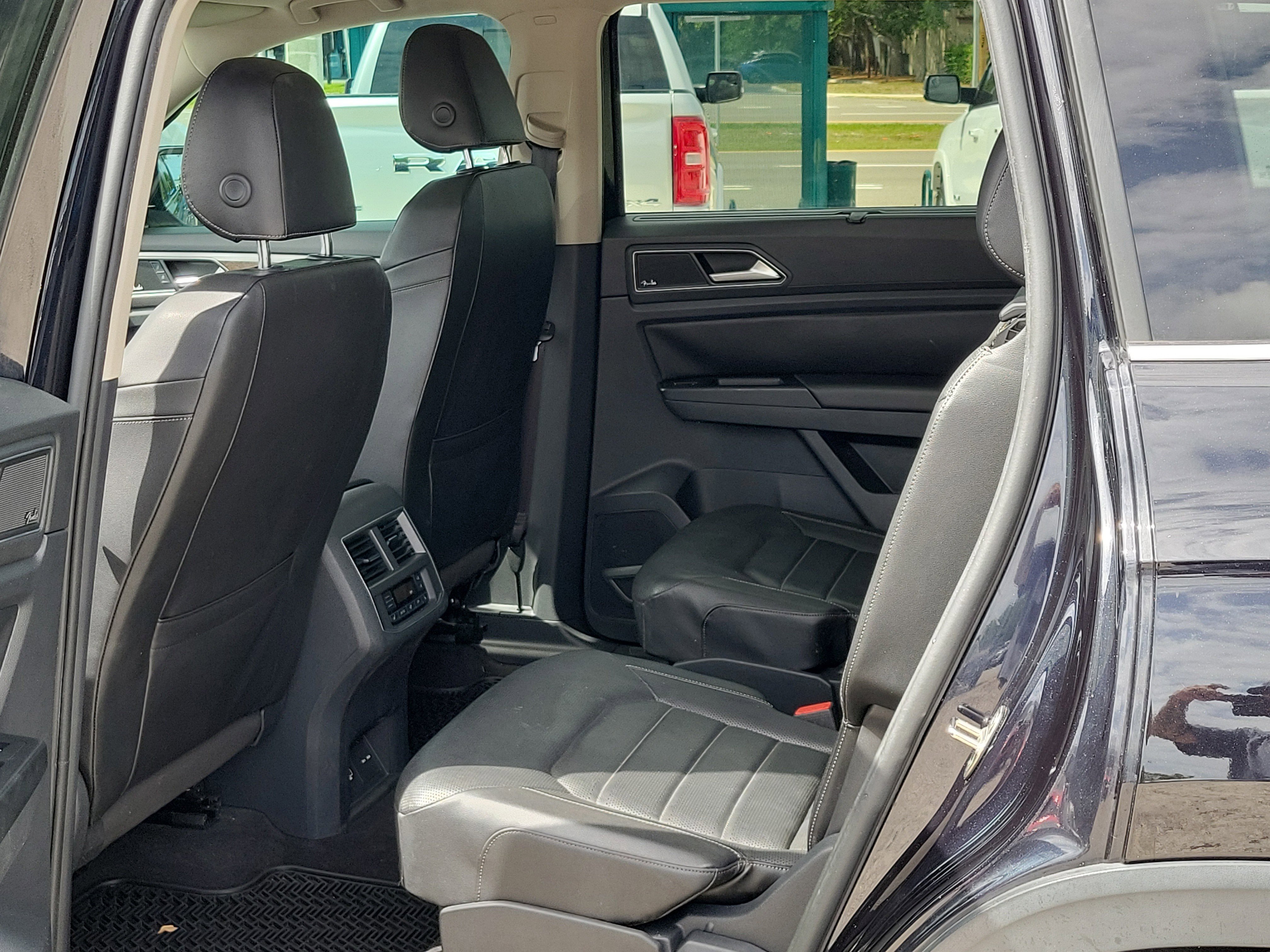 Used 2019 Volkswagen Atlas SEL Premium AWD/4WD image 14